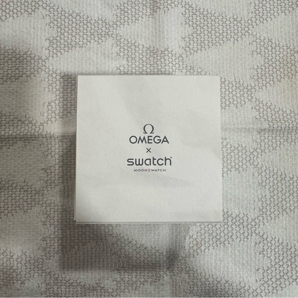 NEW Omega x Swatch- 1965 Bioceramic Moonswatch (S033M106) 2 Extra Straps Inc. - Picture 11 of 16